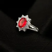انگشتر نقره زنانه جواهری با سنگ اتمی قرمز110054