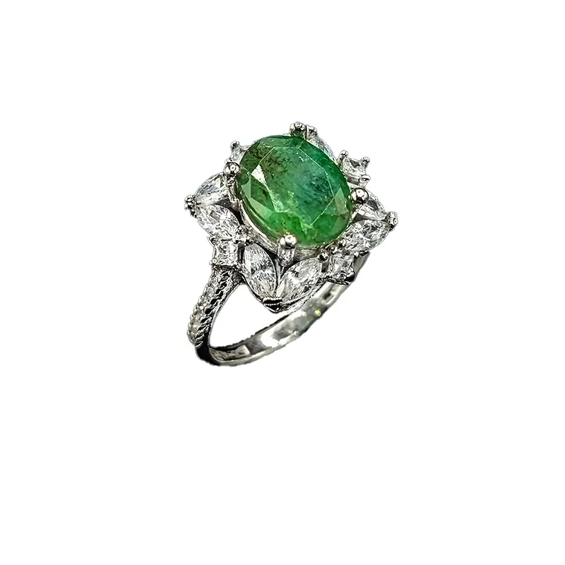 انگشتر نقره زنانه جواهری با سنگ زمرد110473